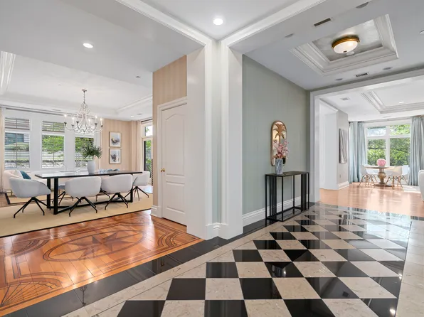 120 Seaver St #B104, Brookline, MA 02445