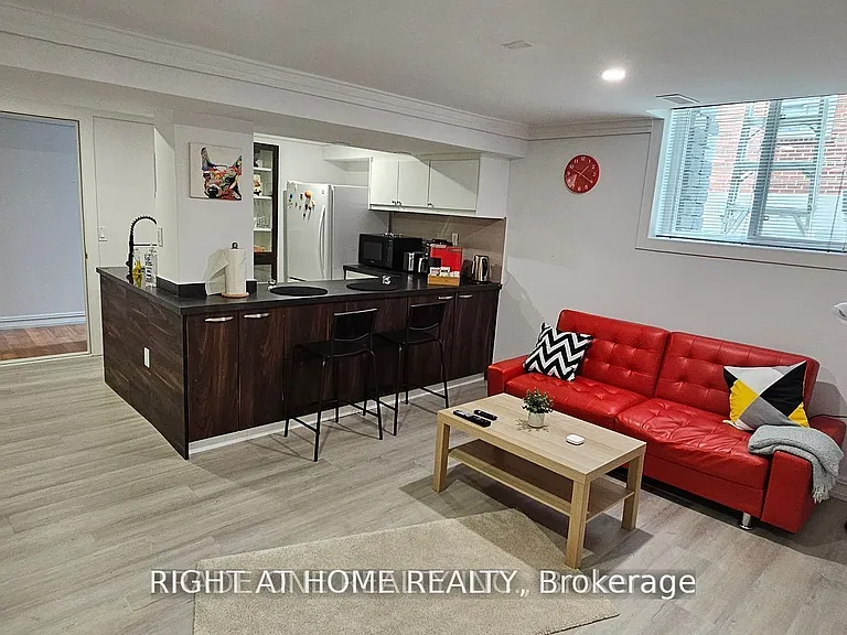 55 Dallas Rd #2 — Photo 1