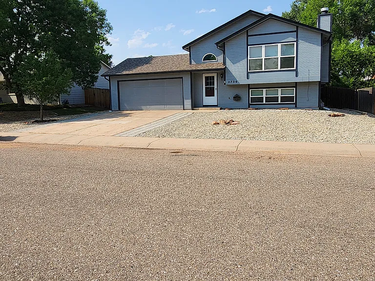 2730 Bluegrass Dr — Photo 2