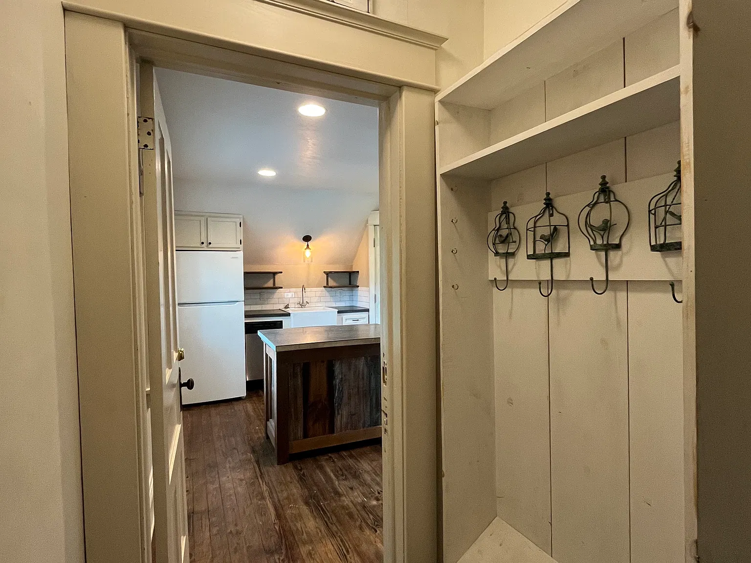 2 bed, 719 sqft, $1,500 — Photo 2
