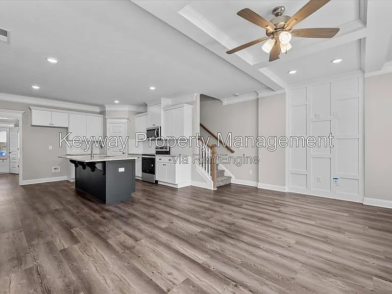 1001 Linsmore Ave — Photo 4