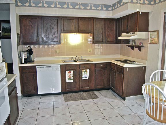 4th image of 14620 Laquinta Dr