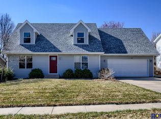 4201 Larkwood Rd, Lincoln, NE 68516