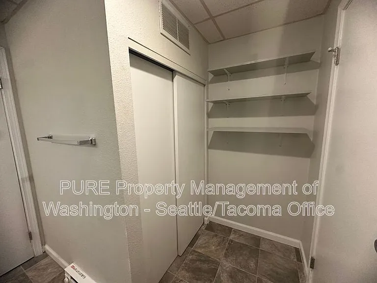3414 S Monroe St #B — Photo 8
