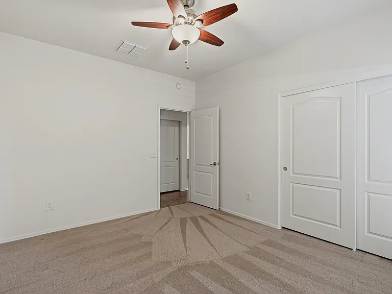 677 W Pizzicato Ln — Photo 19
