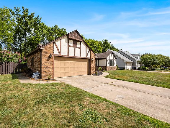 4th image of 386 Lawnwood Dr