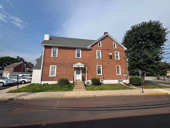 2nd image of 115 E Broad St
