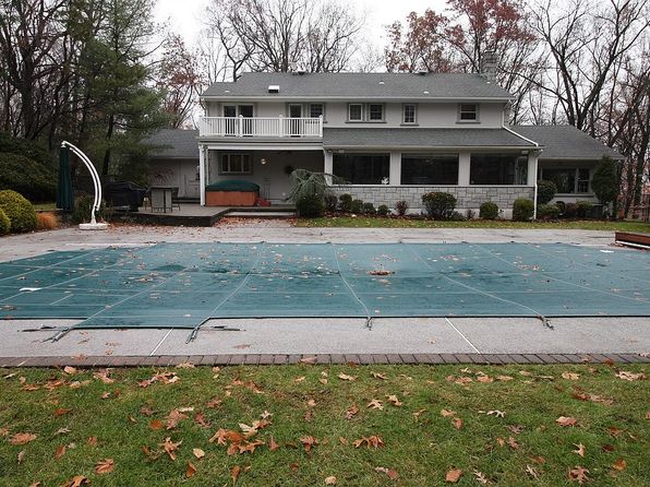 23 Pascack Rd
