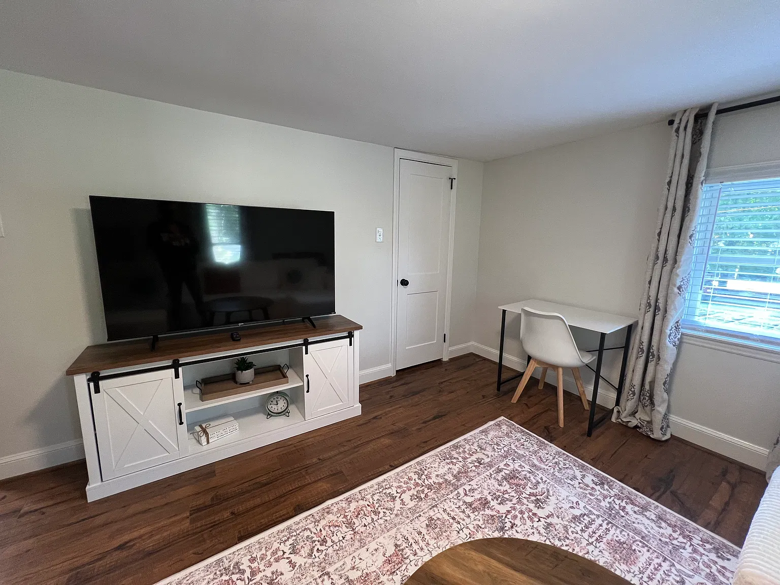 137 Turner St — Photo 3