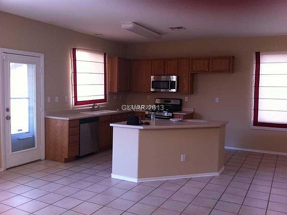 3rd image of 9367 Hidden Harbor Ave