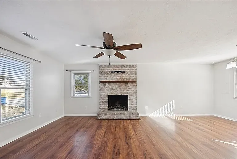 6295 Banshire Dr — Photo 4