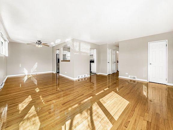4th image of 283 S Fair Ave