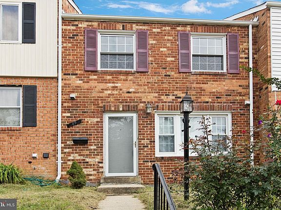 3rd image of 49 Orchard Dr