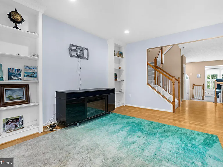 41 Queen Catherine Ct #A — Photo 22