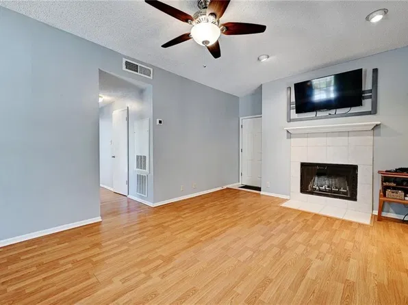 203 E 31st St APT 201, Austin, TX 78705