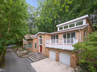 7204 Selkirk Dr, Bethesda, MD 20817