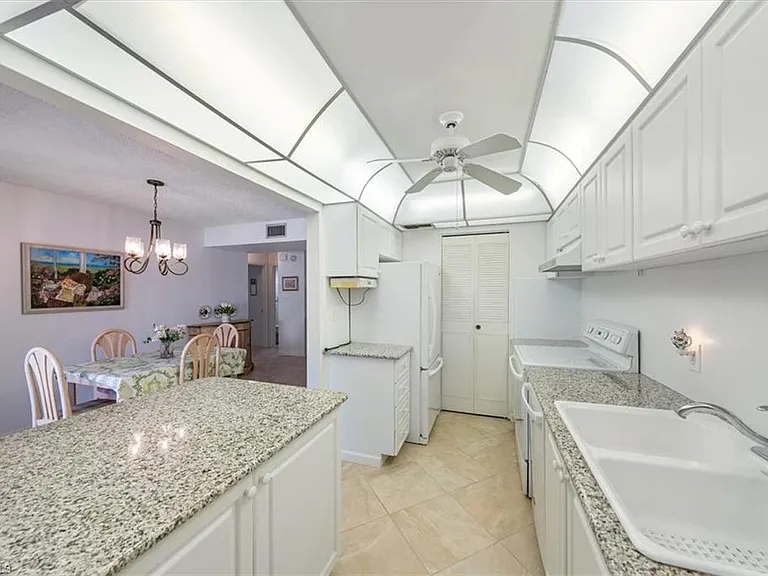 788 Park Shore Dr #D30 — Photo 9