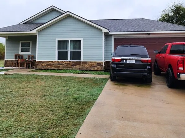 210 Gavin Dr, Brenham, TX 77833