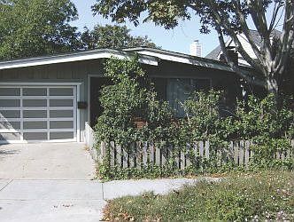 1st image of 717 Oak Dr