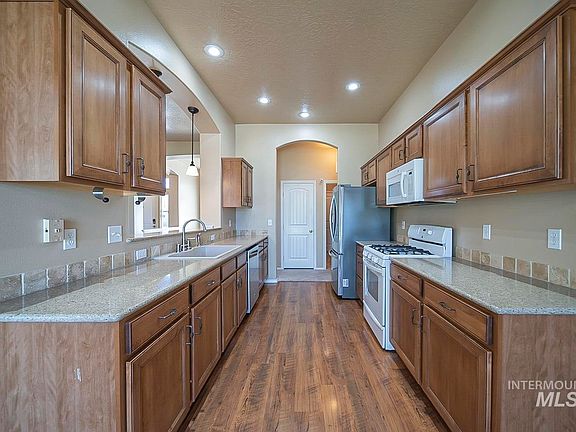 4th image of 50 N Poplar Forest Pl