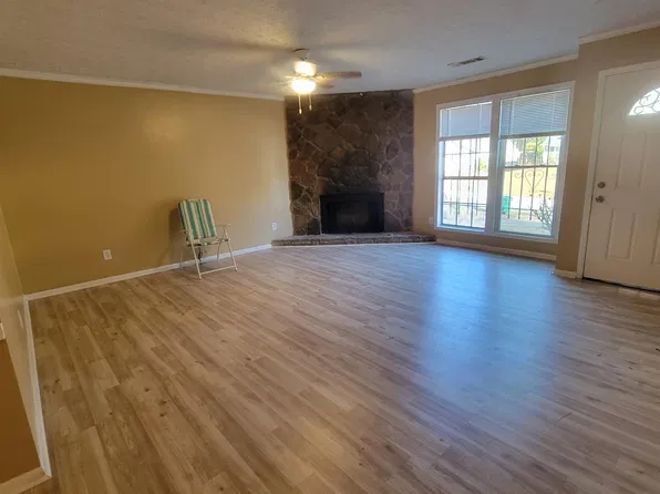755 Martin Rd, Stone Mountain, GA 30088