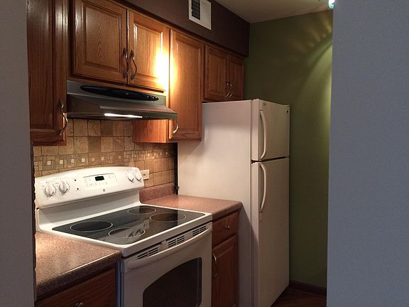 3rd image of 6182 Pinewood Ct APT 305