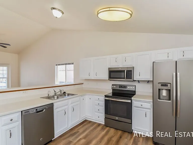 5187 Fennel Dr — Photo 6