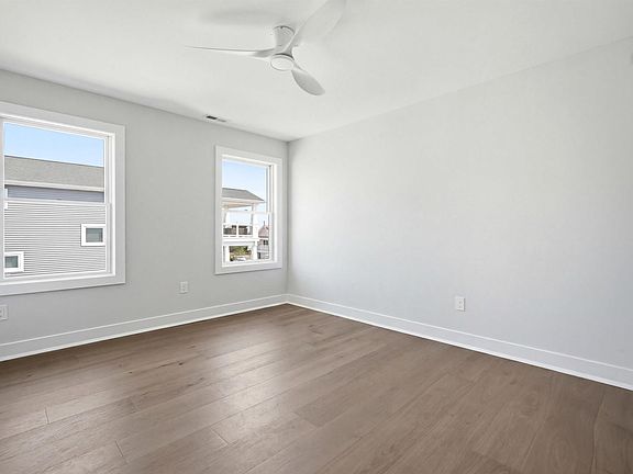 5th image of 250 8th St S