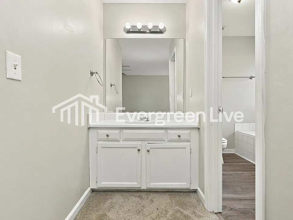 3653 Silver Springs Ct