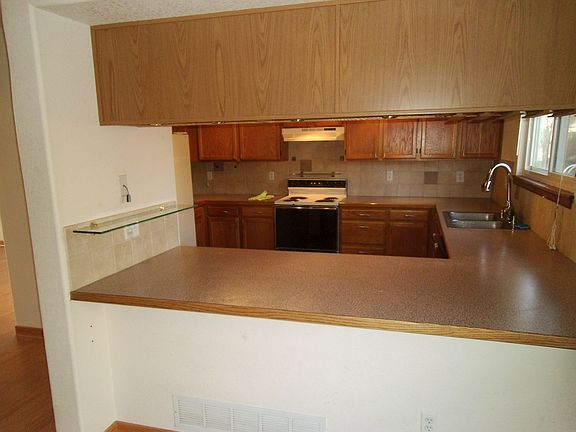 5th image of 13482 Glen Cir