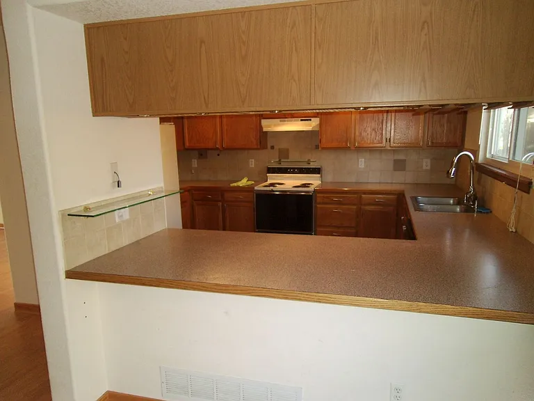 13482 Glen Cir — Photo 5