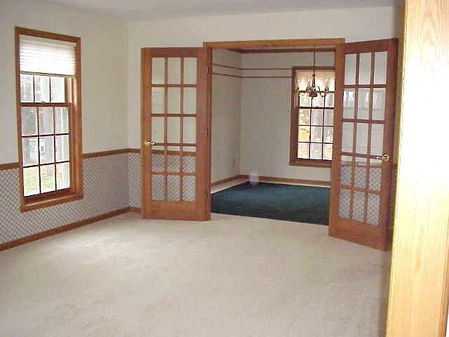1st image of 112 S Emerald Dr