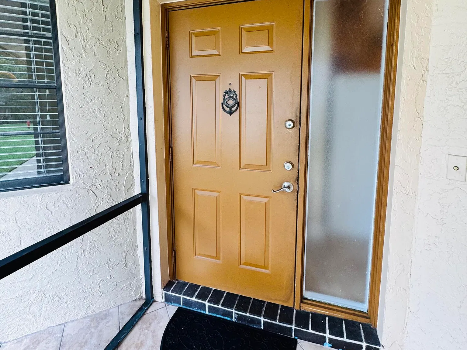 3 bed, 2.0 bath, 1600 sqft, $3,500 — Photo 3