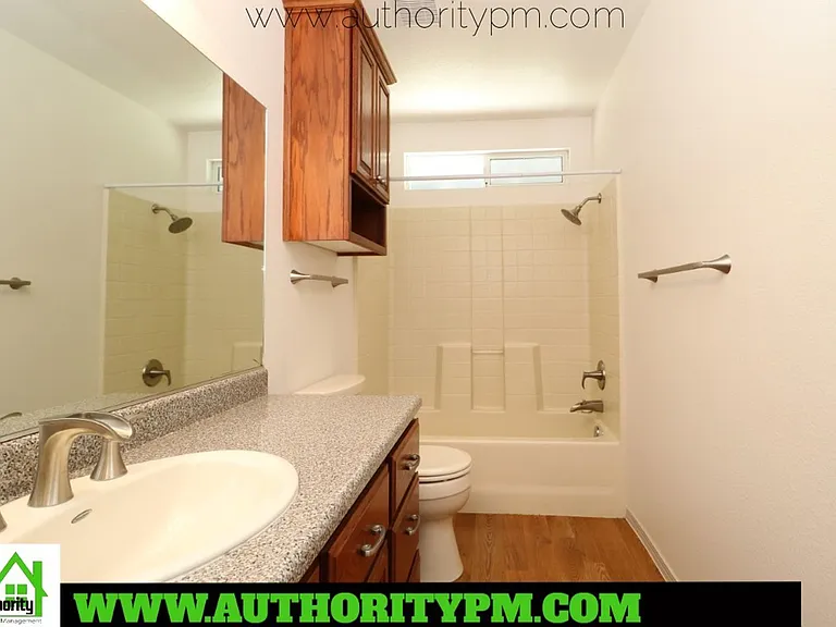 1526 Imperial Dr — Photo 11