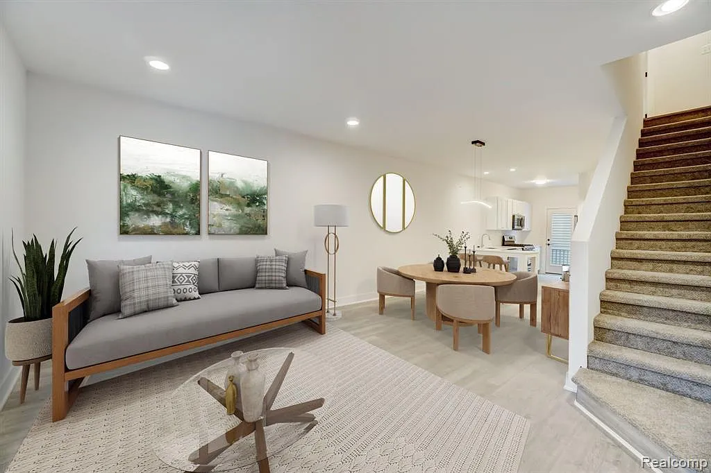 3 bed, 2.5 bath, 1500 sqft, $2,595 — Photo 2