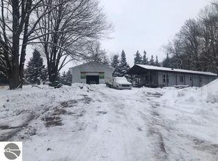 6975 N Woodruff Rd, Weidman, MI 48893