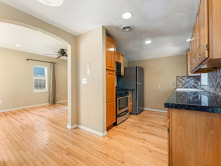 4451 S Cherokee St — Photo 10