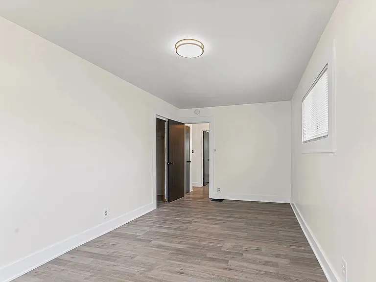 620 S Irvington Ave — Photo 8