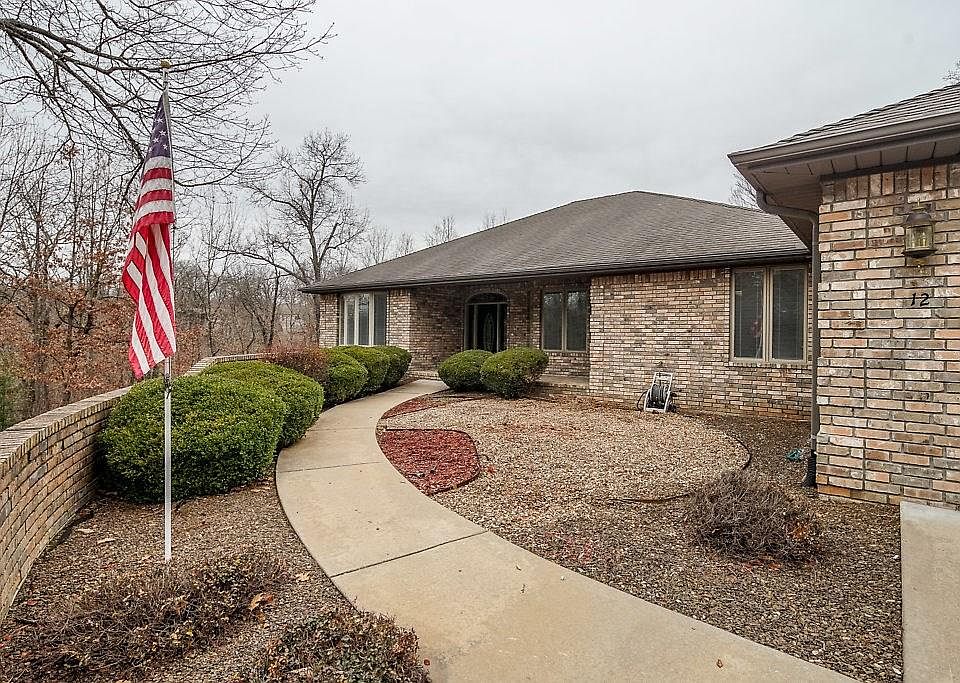 1st image of 12 Bedale Ln