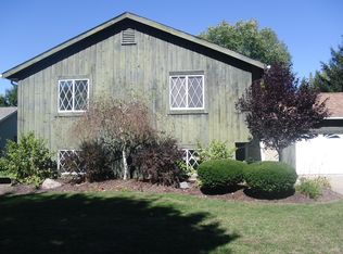 9051 Agard Ct, Mentor, OH 44060