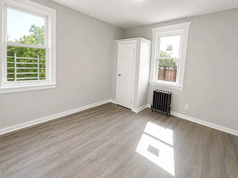 230 Littleton Ave #11 — Photo 2
