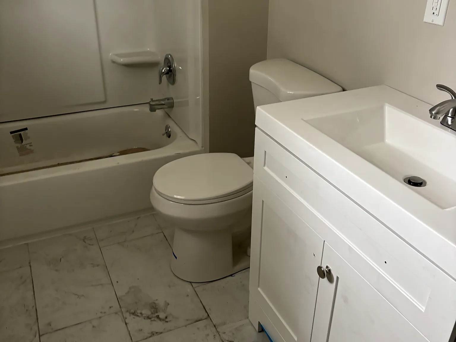 1 bedroom apartment — Photo 1