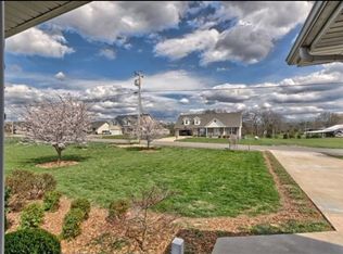 625 Eagle Landing Dr, Cookeville, TN 38506