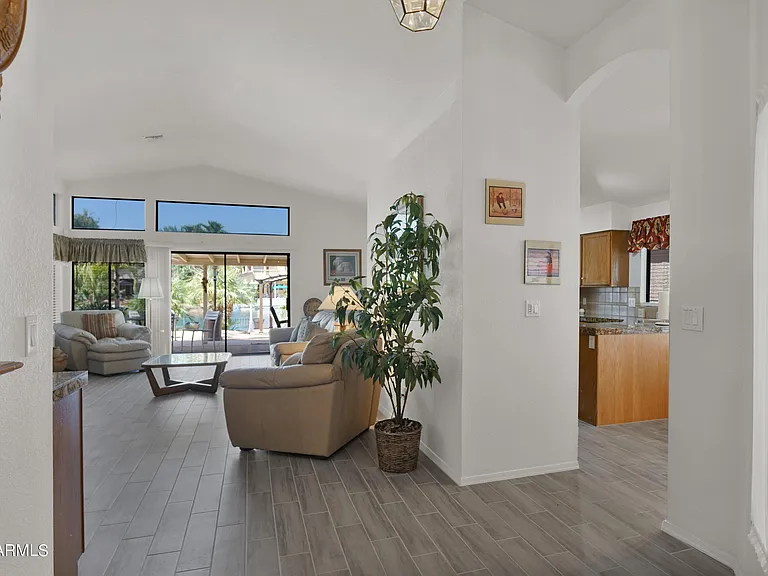 11010 W Poinsettia Dr — Photo 7