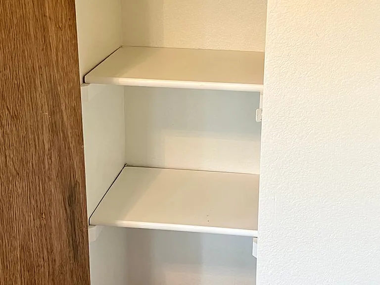Freshly Renovated - Southside 3 Bedroom — Photo 22