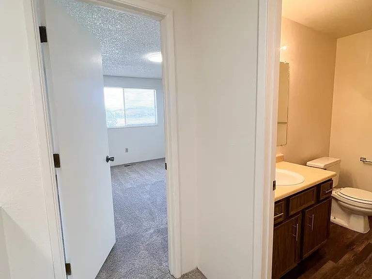 846 Homedale Rd — Photo 19