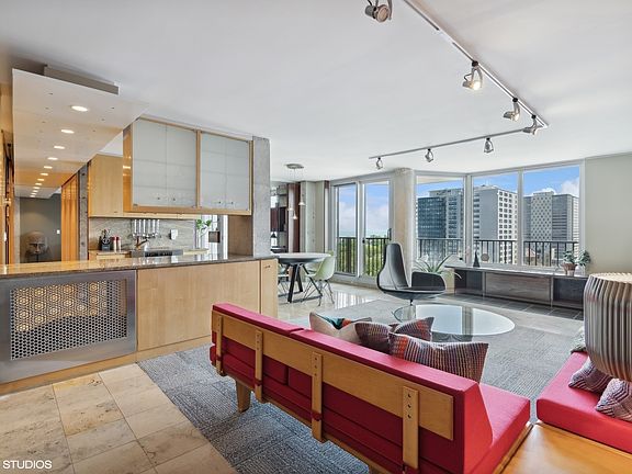 3rd image of 4170 N Marine Dr APT 13J