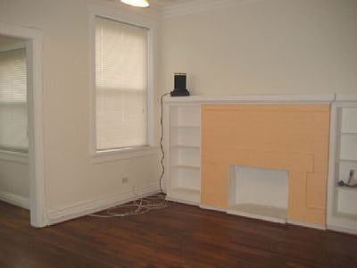 5th image of 3153 W Wilson Ave #2