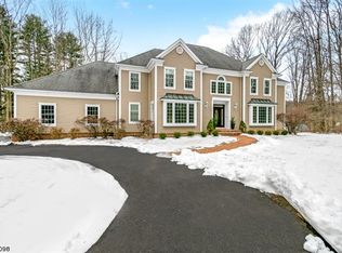 35 South Rd, Chester, NJ 07930