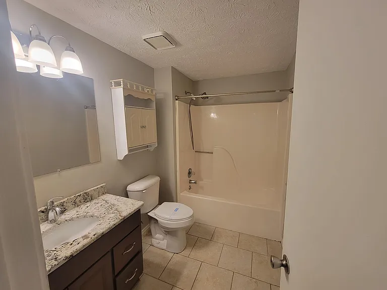577 El Paseo Pl — Photo 9